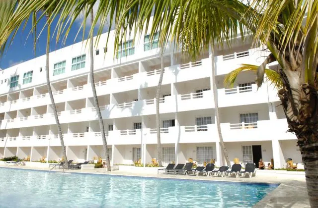 Hotel Be Live Hamaca Suites piscine
